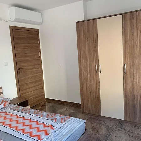 за гости мартинови Feriehus *