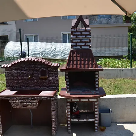 Feriehus за гости мартинови *