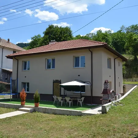 Feriehus за гости мартинови Zlatograd